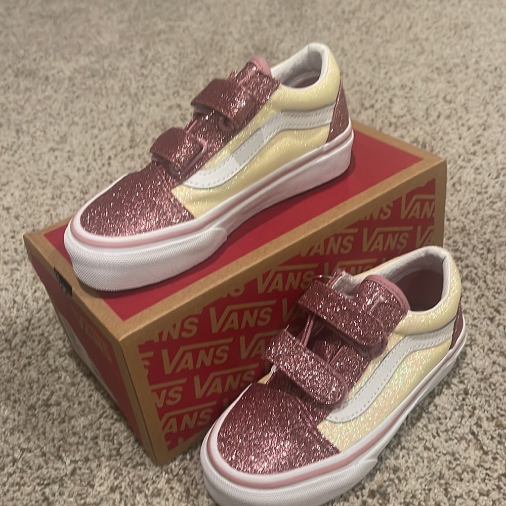NWT Girls glitter vans